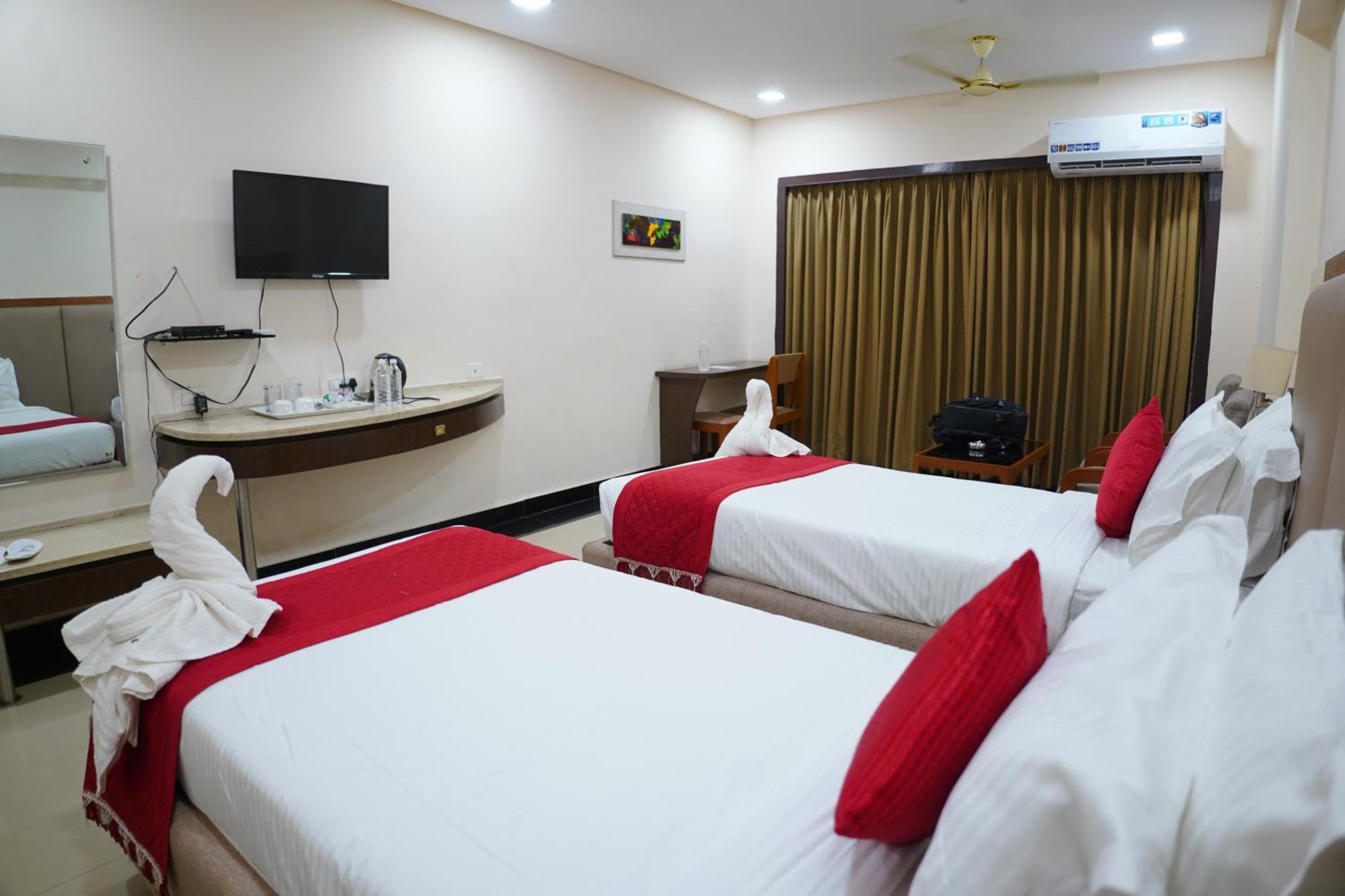 Hotel Grand Nagarjuna By Konark Hotels Guntūr Esterno foto
